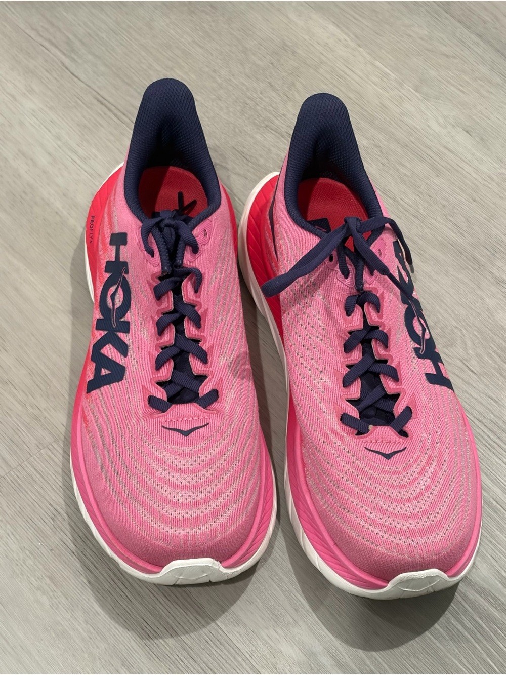 Hoka Mach 5 Women's Pink and Navy Road Running Shoes size 9